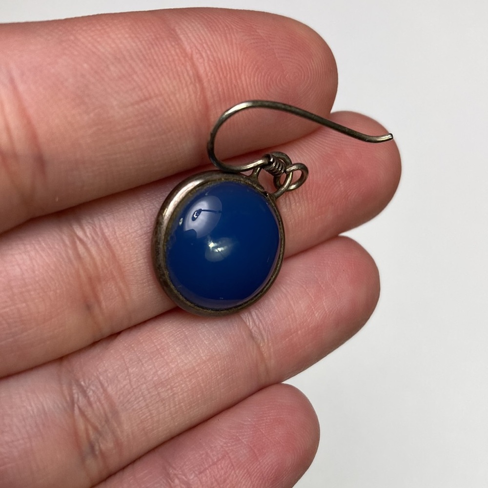 Periwinkle Circle Earrings - Picture 4 of 5